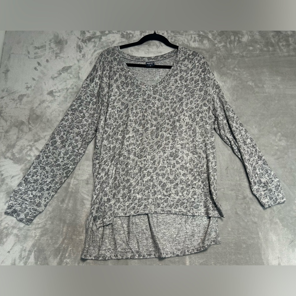 Spirit Long Sleeve Top Women’s Medium Leopard Gray Silver
